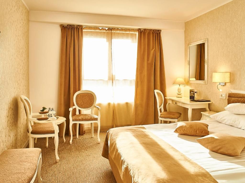 Отель Continental Forum Tirgu Mures Тыргу-Муреш